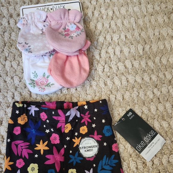 Okie dokie Baby Legging and Duck & Duck 4 pair of mittens - Picture 2 of 3